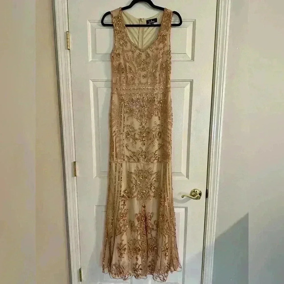 EUC Women’s Lulus Dramatic Entrance Rose Gold Sequin Maxi Dress, Size M - Picture 1 of 4